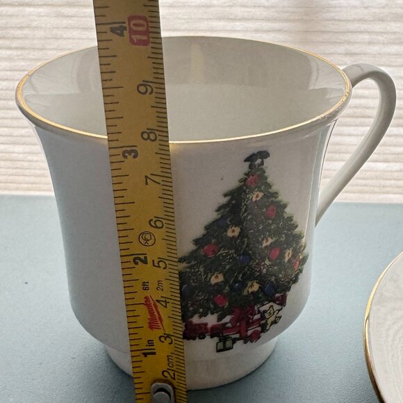 Sea Gull Fine China Christmas tea cup‎ and saucer - Picture 4 of 5